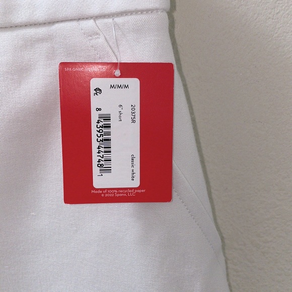 NWT SPANX On-the-Go 6” Shorts with Ultimate Opacity Technology in Classic White - Picture 7 of 9